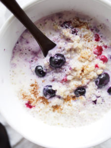 2-minute berry breakfast quinoa
